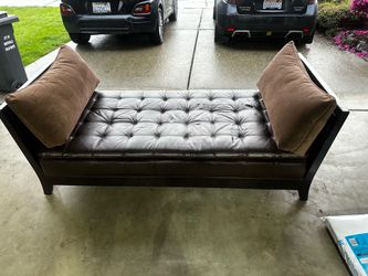 FREE Lounge couch FREE