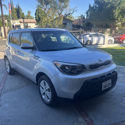 2016 Kia Soul. Clean Title. Regular Oil Changed 