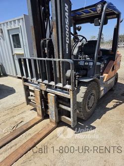 2019 Doosan D35S-7, 8K Diesel Warehouse Forklift