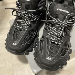Balenciaga Tracks