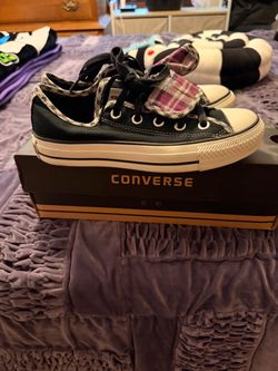 Converse Chuck Taylor Low Top Sneakers