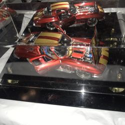 Corvette in Case 1:18 Scale Candy Apple Red and Gold