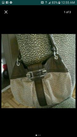 New.guess Purse. lots of space. Fullerton.