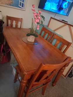 Mesa de madere solida