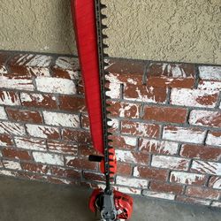 Shindaiwa 38” HT235 Single-Sided Hedge Trimmer In Excellent Condition Runs perfect 