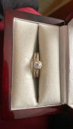 gold diamond ring and band