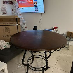 Round Wood Table 
