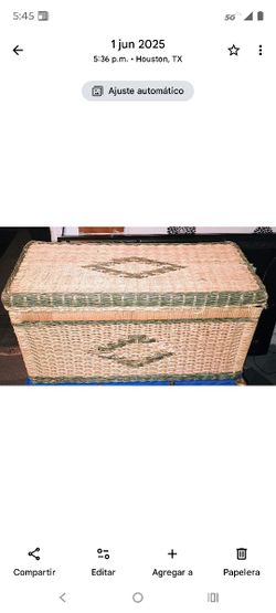Baúl de mimbre vintage con marco y tapa de madera 13X29 pulgadas y altura mide 14