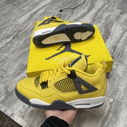Jordan 4 Retro Lightning Size 9,10,11.5,12,13