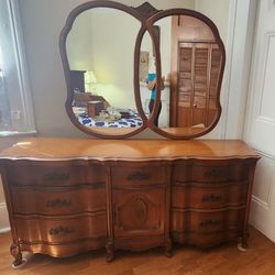 Dresser & Mirror