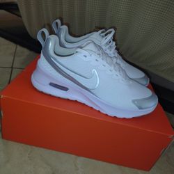 Nike Women's Air Max Nuaxis 'White/Pure Platinum'