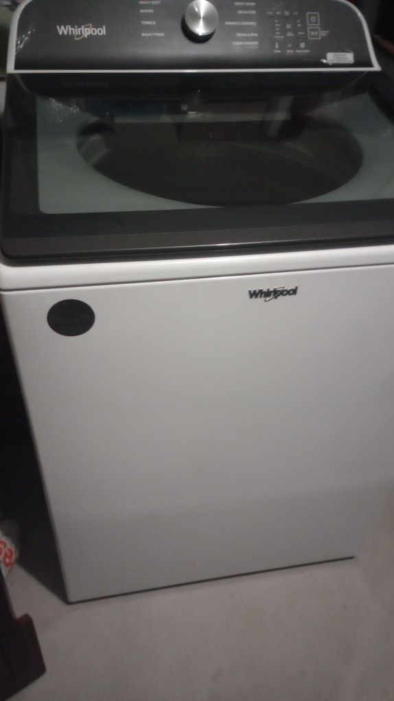 $750 WHIRLPOOL WASHER AND DRYER SET