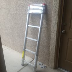  CONSTRUCTION LADDER