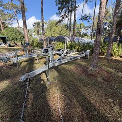 2004 Continental Dual Axle boat trailer   25-27ft model  10K