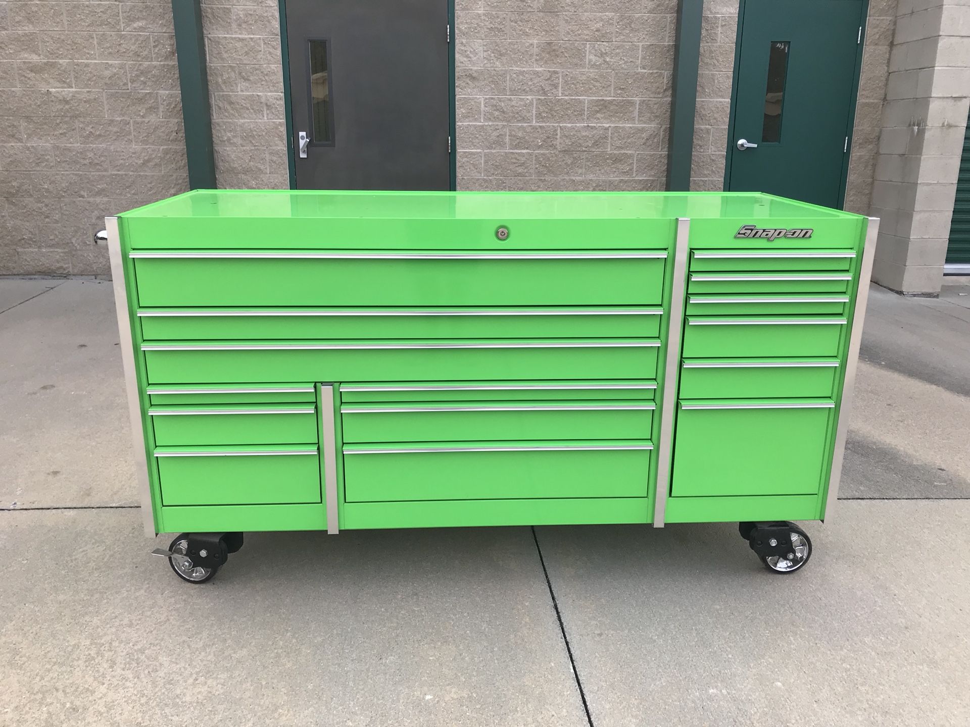 Snap On KTL7023 Extreme Green Tool Box w/ 2 Keys