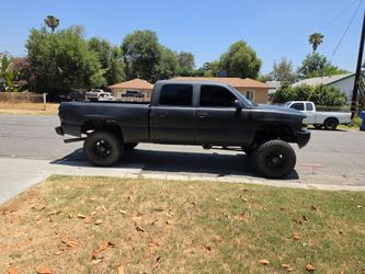 Chevy 4x4 2500 hd.
