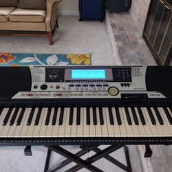YAMAHA PSR 550