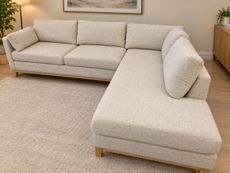 Free delivery nearby of sectional