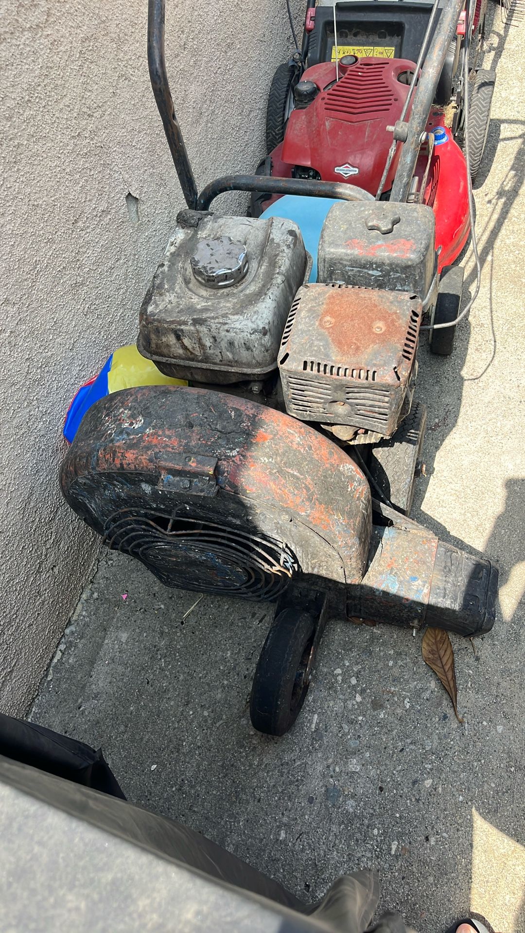 Parking Lot Blower Runs Good
