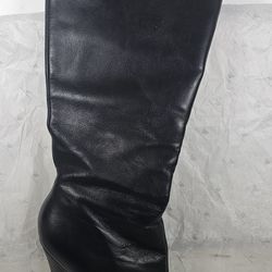 New In Box  Colin Stuart Black l Boots. Size 6.
