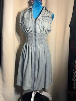 Denim sleeveless women’s size M