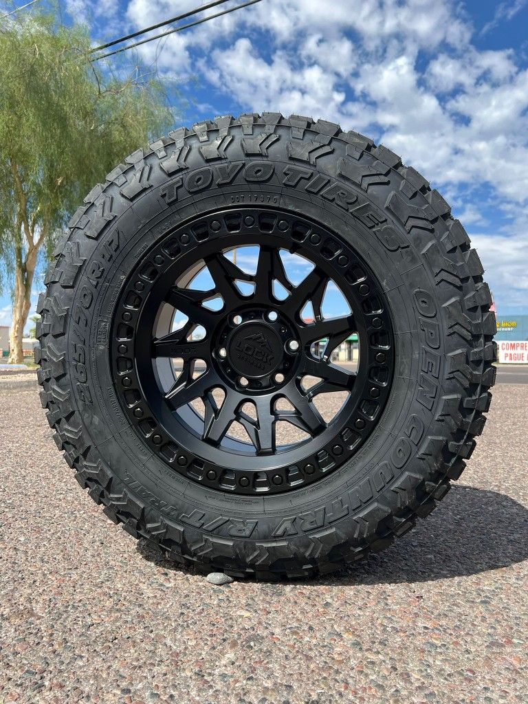 17x9 RINES Y LLANTAS NUEVAS DISPONIBLES