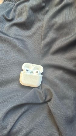 Apple air pods series 2 I believe