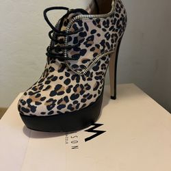 Cheetah Heels 👠 