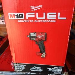 New Milwaukee M18 fuel Gen-2 ....1/2"in mid torque impact wrench kit