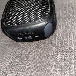BLACKWEB RUGGED BLUETOOTH SPLASHPROOF SPEAKER