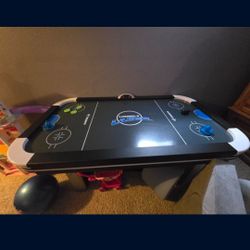 Air Hockey Table
