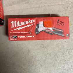Milwaukee 3/8 Right Angle Drill M12