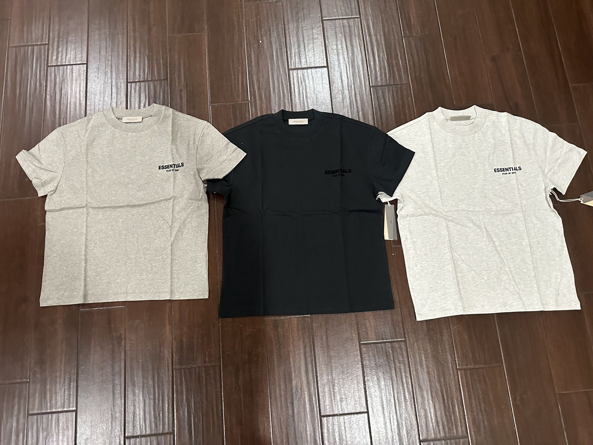 SS22 Essential Tee
