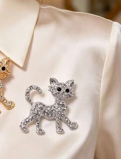 Crystal Cat Brooch Pin Silver Tone