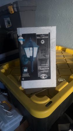 BRAND NEW HAMPTON BAY OUTDOOR WALL LANTERNS β SET OF 4