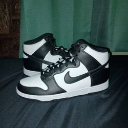 New Nike Panda Dunks High Never Worn 
