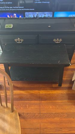 Black TV stand/table