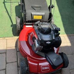 oro 22 in. Recycler Briggs & Stratton High Wheel FWD Gas Walk Behind Self Propelled Lawn Mower with Super Bagger