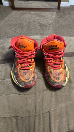Nike Kyrie Infinity "1 World 1 People" sneakers