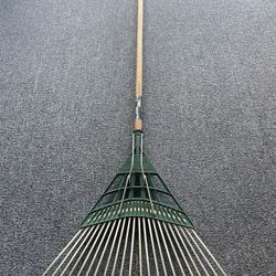 Tru Built Wire Rake 