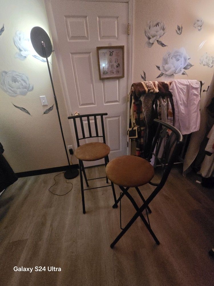Bar Stool/ Chair