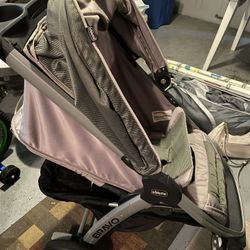 Chicco Bravo Stroller With Car Seat Adapter Bar