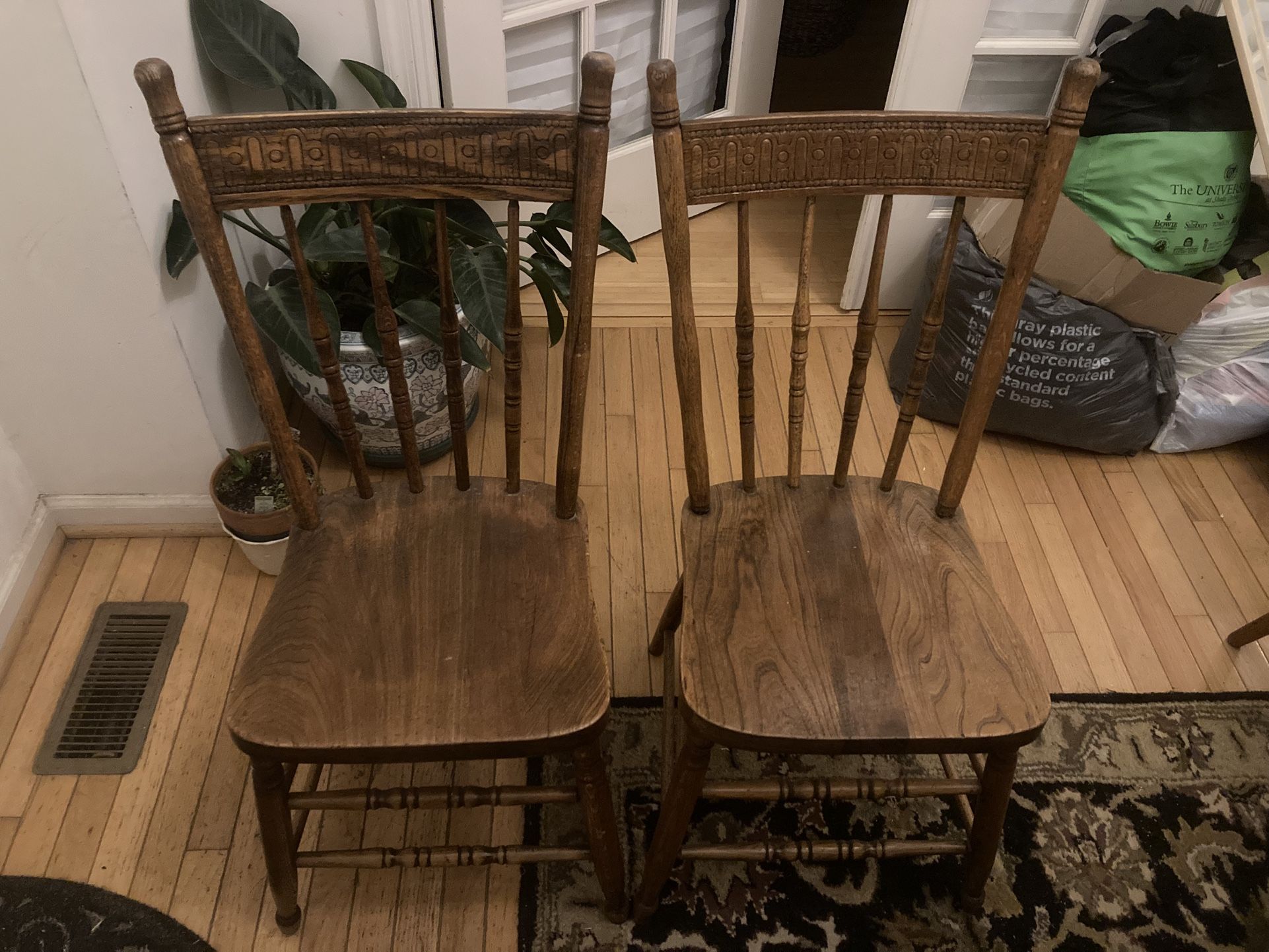 Set Of Two Wooden Chairs 25$ For Both OBO