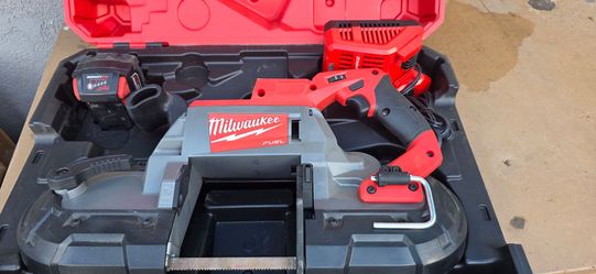 Band saw milwaukee M 18 brushless coodless