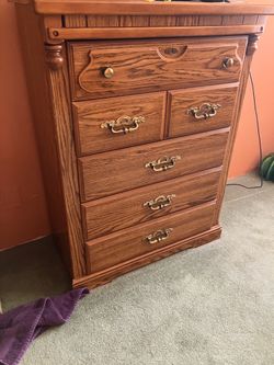 Chest of Drawers Dresser 5 drawers wood