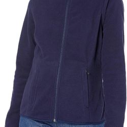 Woman fleece Amazon Essential 