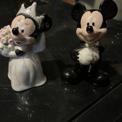 Vintage Disney Mickey & Minnie Mouse Salt & Pepper Shaker Bride & Groom Ceramic Set