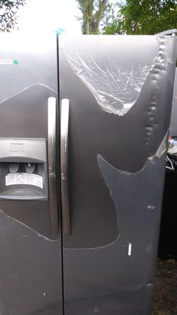 New refrigerator scratch n dent