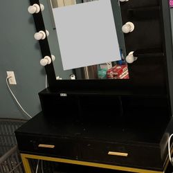 Vanity With 2 Drawers And 9 Light Bulbs 