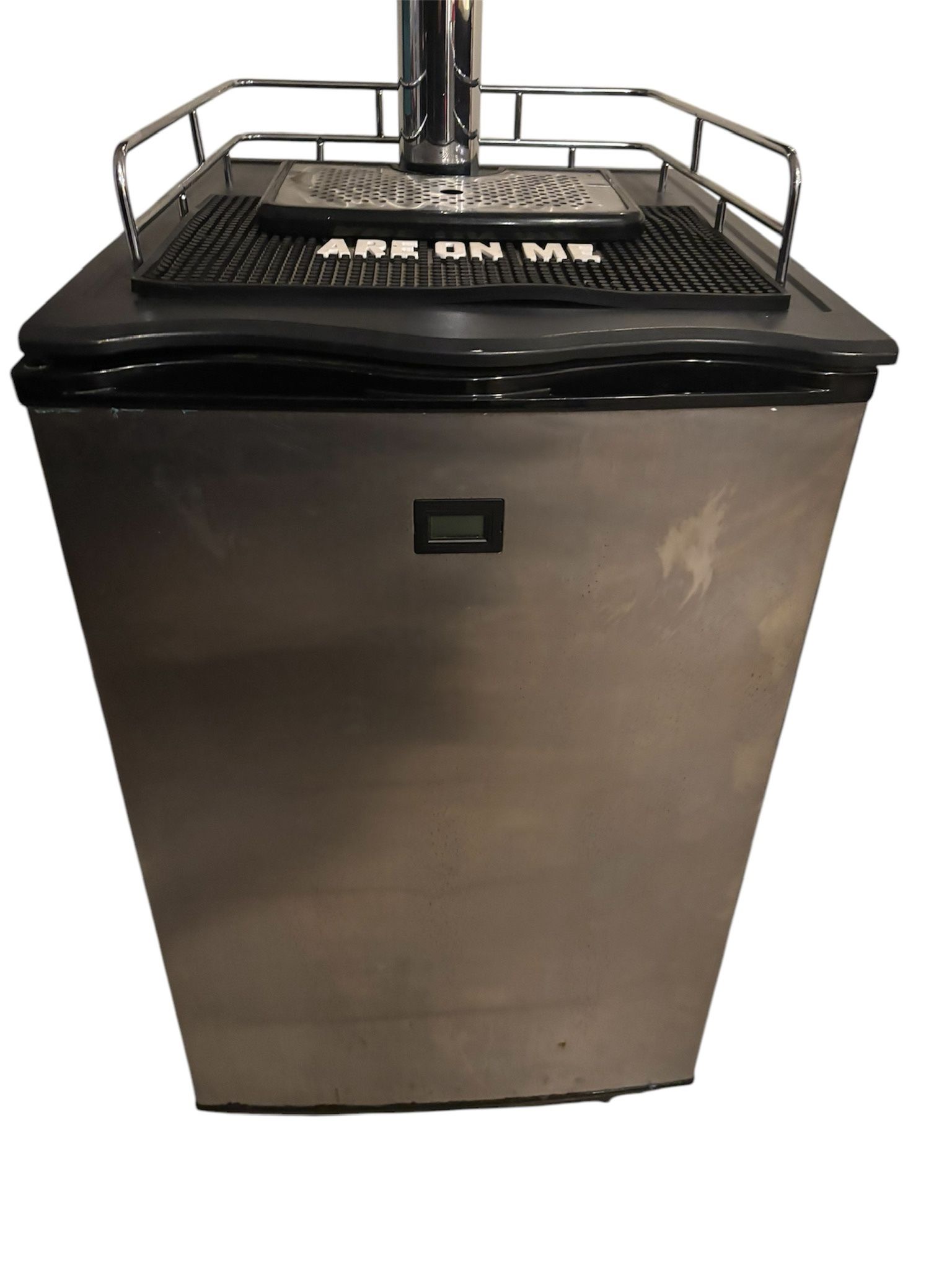 Like New Duel Tap Kegerator With Two Tanks